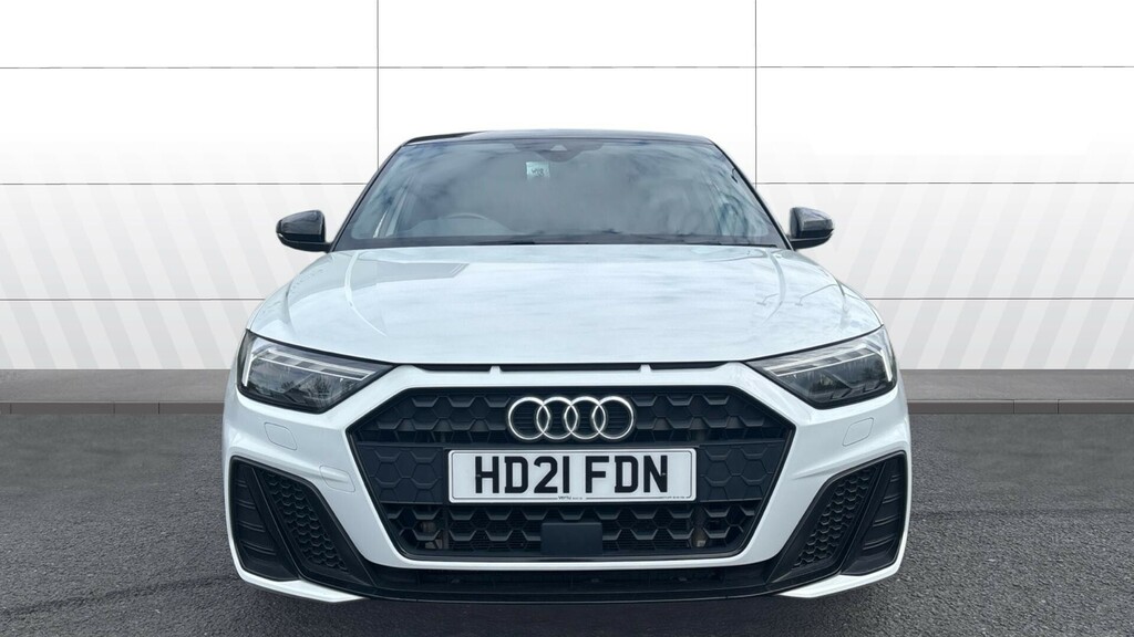 Audi A1 Black Edition HD21FDN White #3