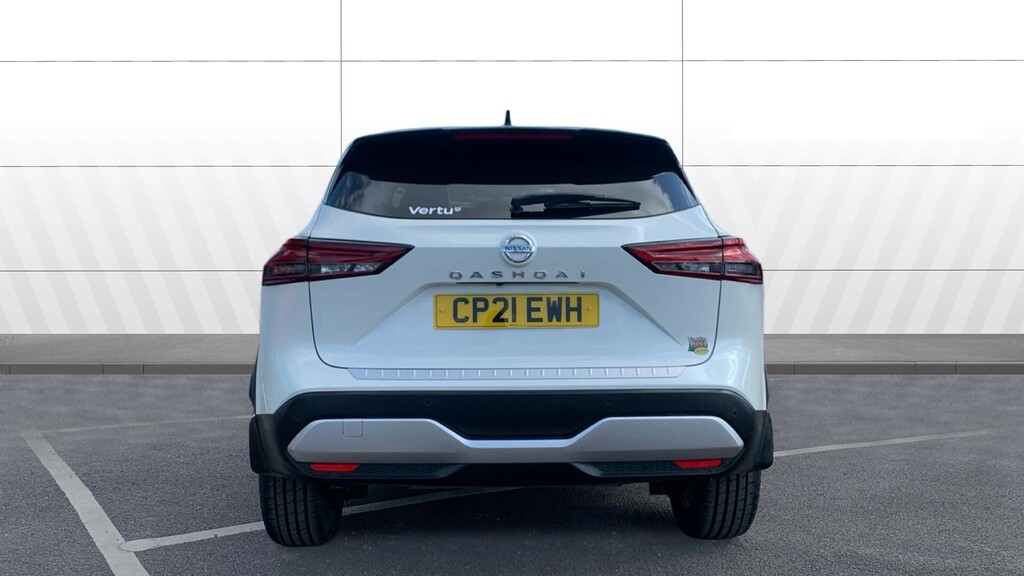 Nissan Qashqai Tekna White #6