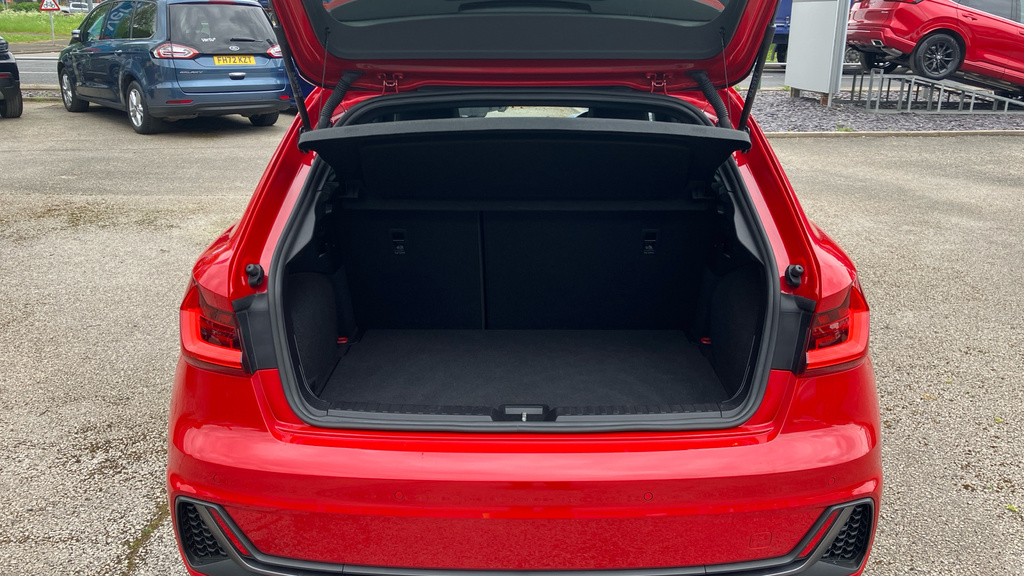 Audi A1 S Line SW73EVT Red #4