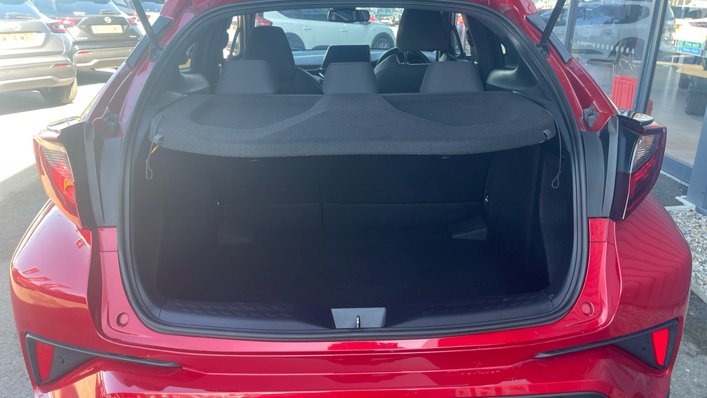 Toyota C-Hr Design Red #4