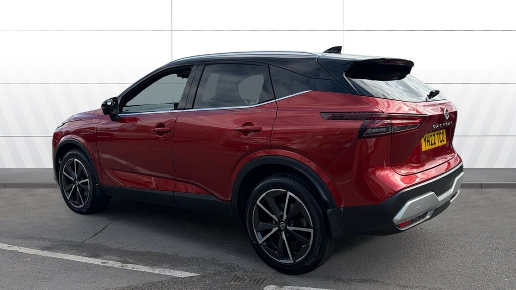 Nissan Qashqai Tekna Red #2