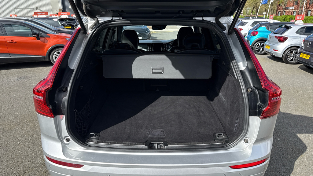 Volvo XC60 R Design Pro KV20RXG Silver #4