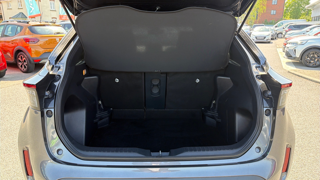 Toyota Yaris Cross Design Grey #4