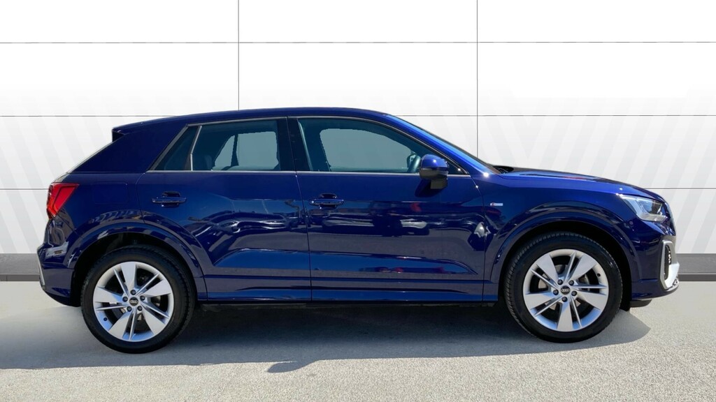 Audi Q2 S Line YH72LFJ Blue #5