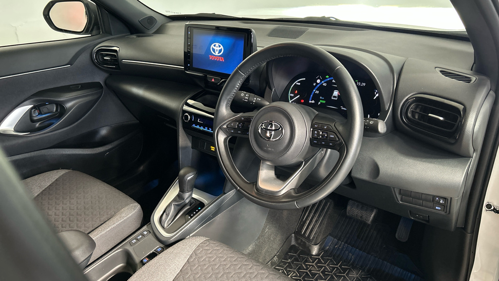 Toyota Yaris Cross Design White #6