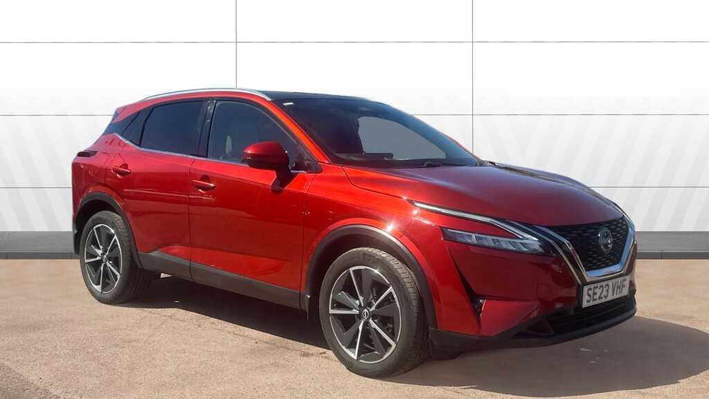 Nissan Qashqai Tekna Red