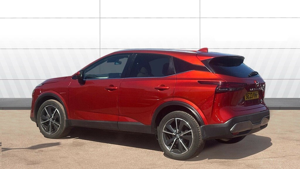 Nissan Qashqai Tekna Red #2