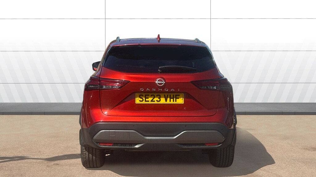 Nissan Qashqai Tekna Red #6