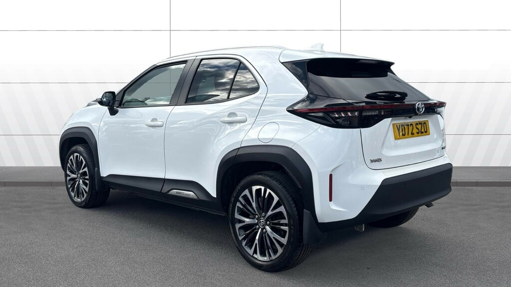 Toyota Yaris Cross Excel White #2