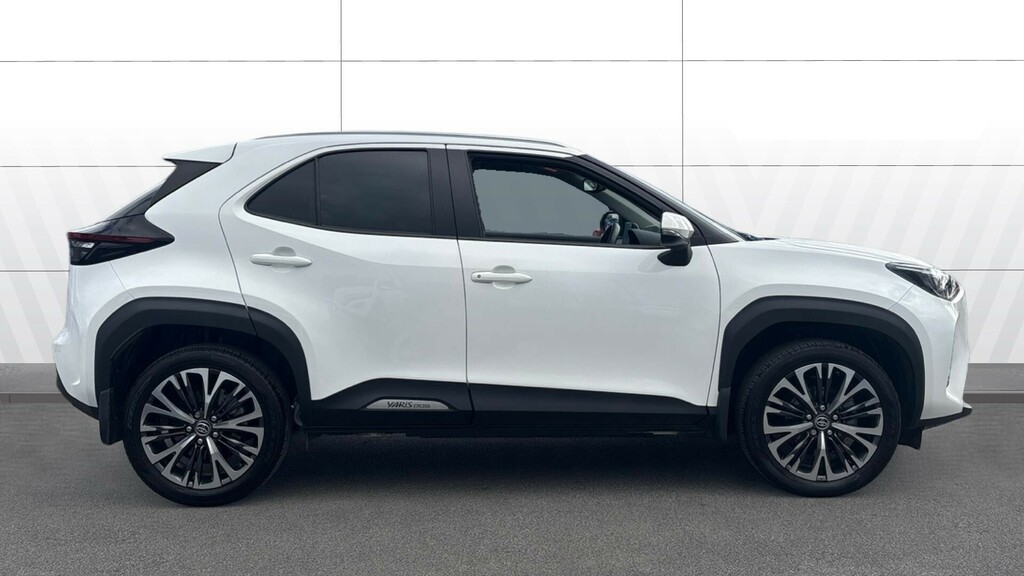 Toyota Yaris Cross Excel White #5