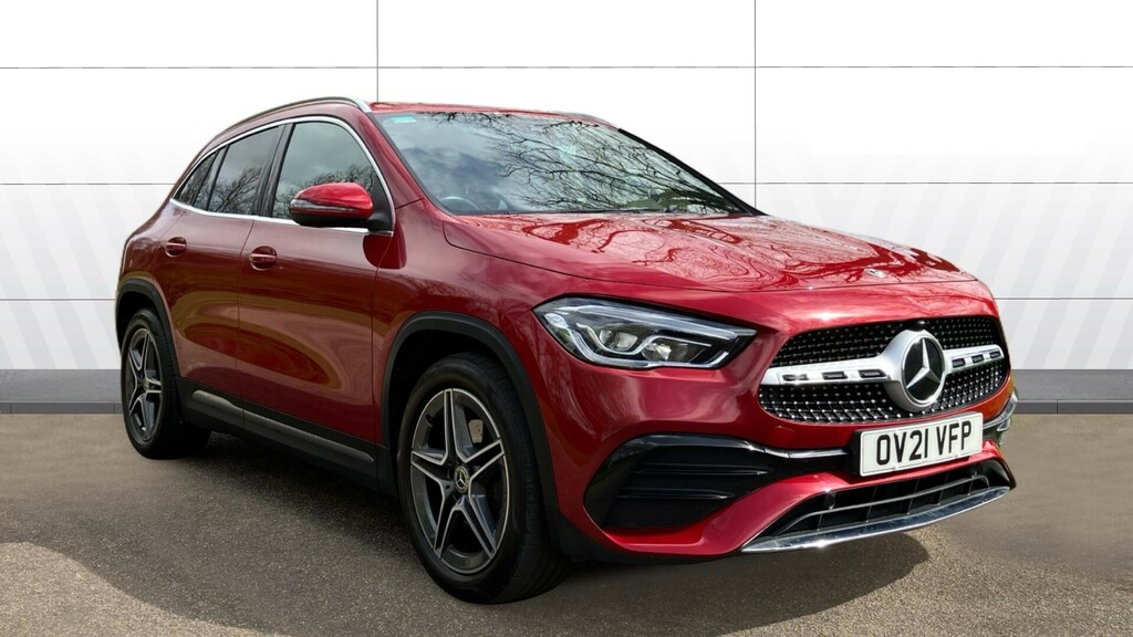 Mercedes-Benz GLA Class Amg Line Red