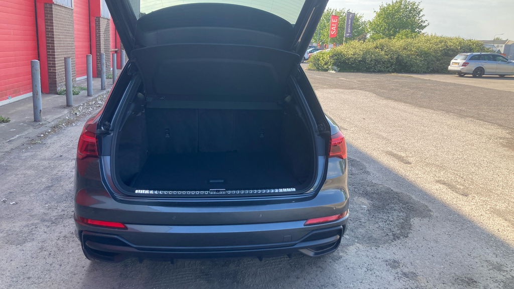 Audi Q3 S Line HJ21XGE Grey #4