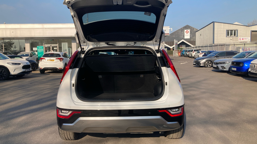 Kia Niro 3 White #4