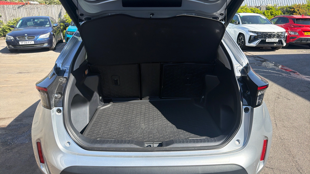 Toyota Yaris Cross Excel Silver #4