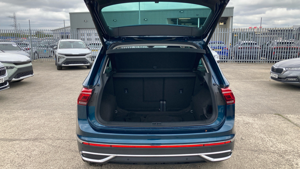 Volkswagen Tiguan Elegance Blue #4
