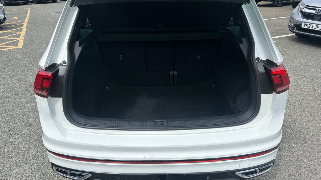 Volkswagen Tiguan R-line WK21NNM White #4