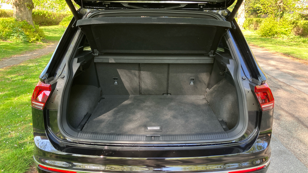 Volkswagen Tiguan R-line Tech YH20TWD Black #4
