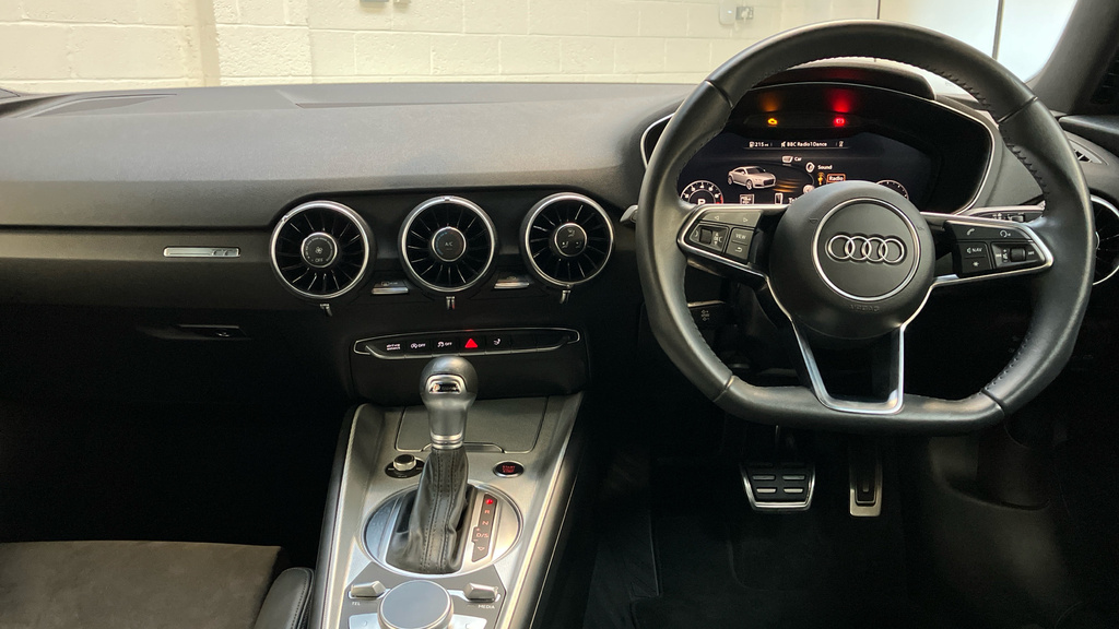 Audi TT Sport VN22LGL Black #4