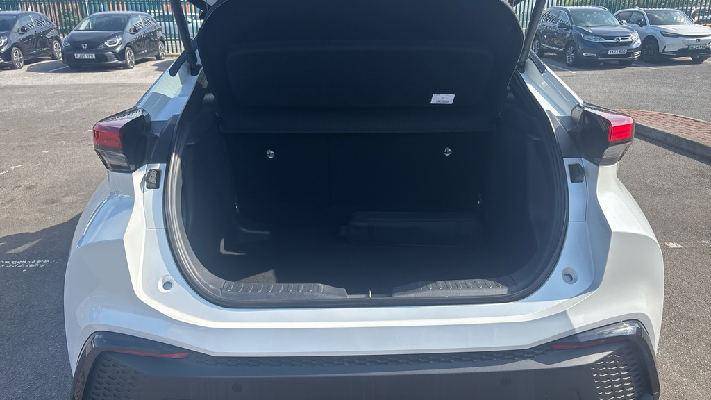 Toyota C-Hr Excel SL24WFN White #4