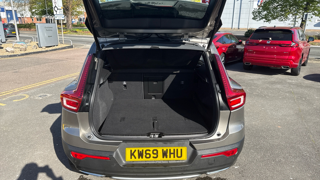 Volvo XC40 Inscription Pro Grey #4
