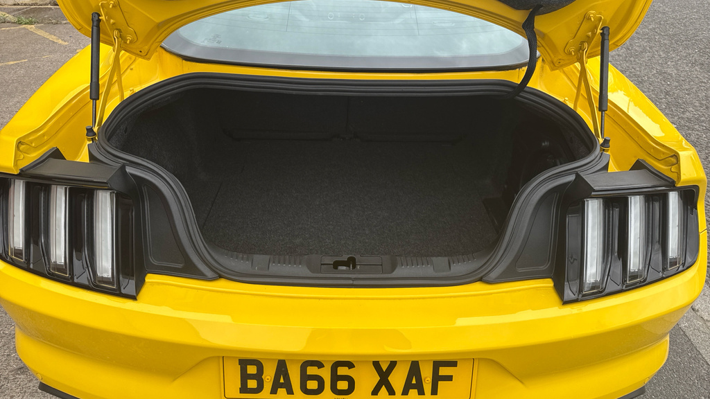 Ford Mustang Gt Yellow #4