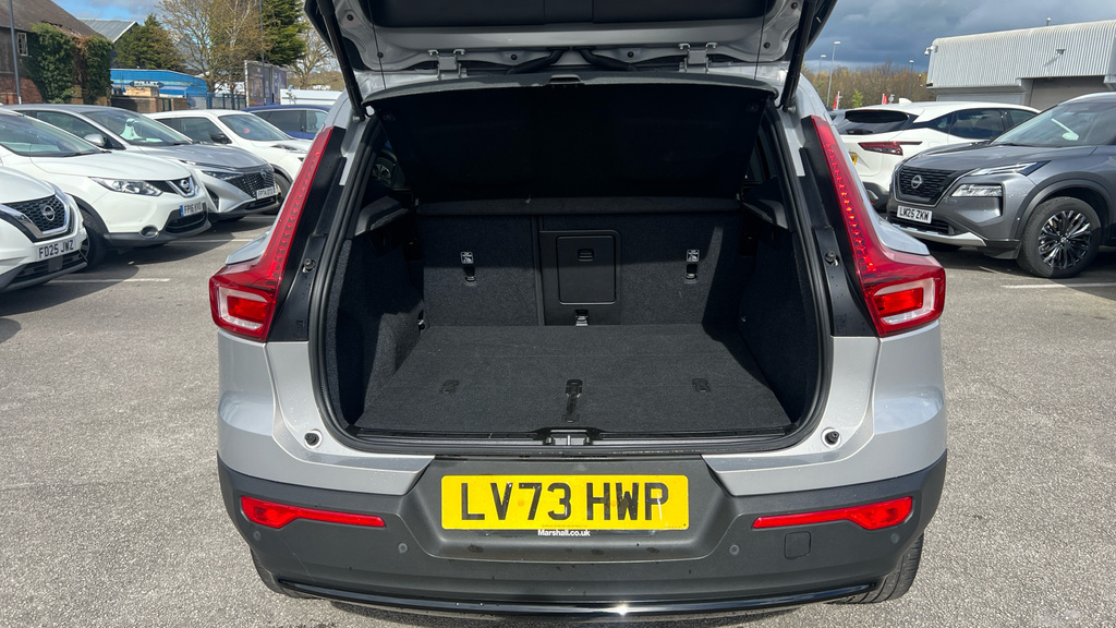 Volvo XC40 Ultimate Silver #4