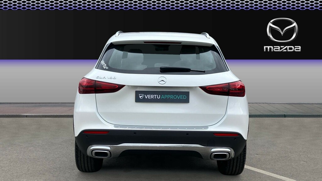 Mercedes-Benz GLA Class Sport Edition YE74LWF White #6