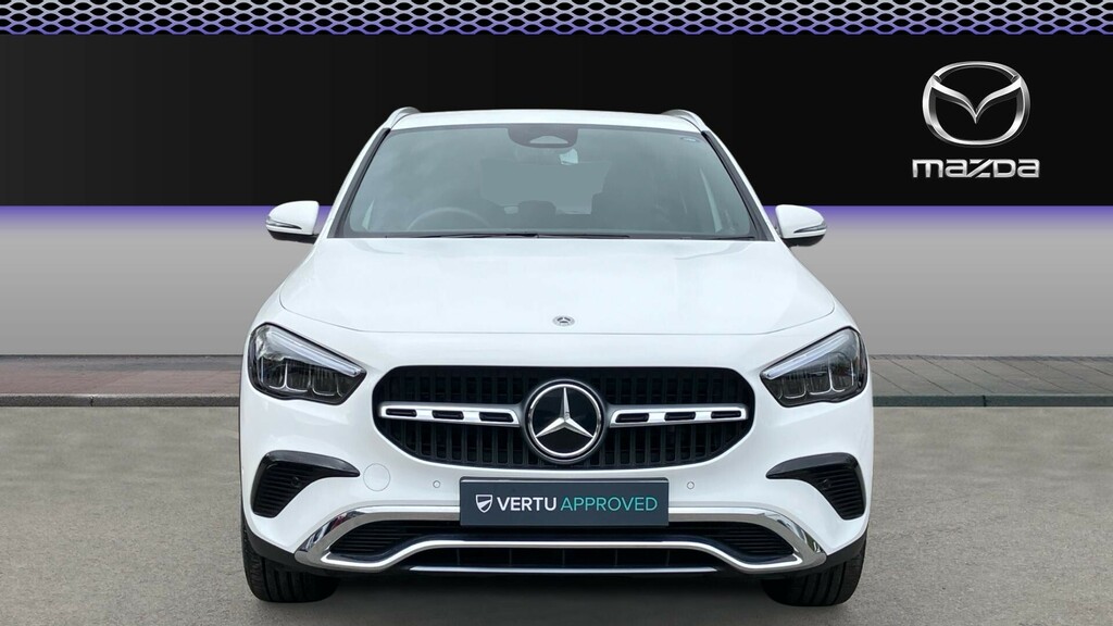 Mercedes-Benz GLA Class Sport Edition YE74LWF White #3