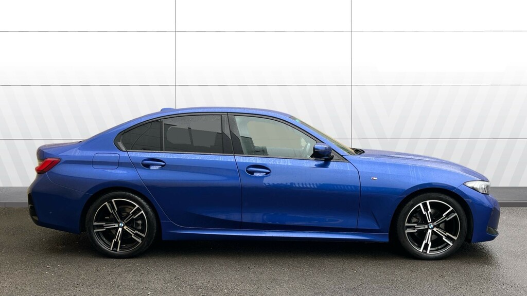 BMW 3 Series M Sport YG74OFX Blue #5