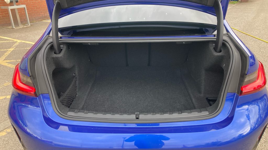 BMW 3 Series M Sport YD74LPN Blue #4