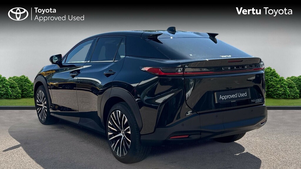 Lexus RZ Premium Black #4