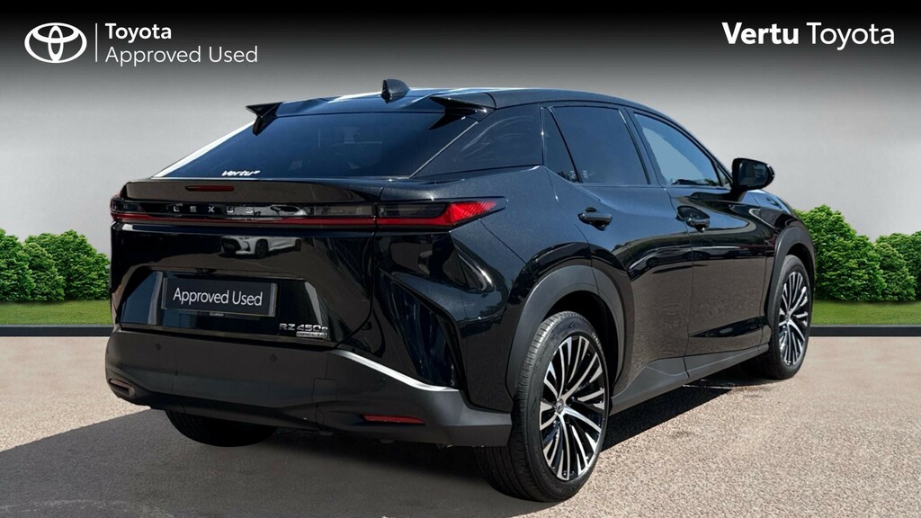 Lexus RZ Premium Black #2