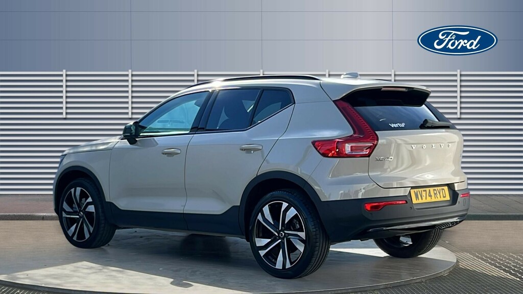 Volvo XC40 Ultra Gold #2
