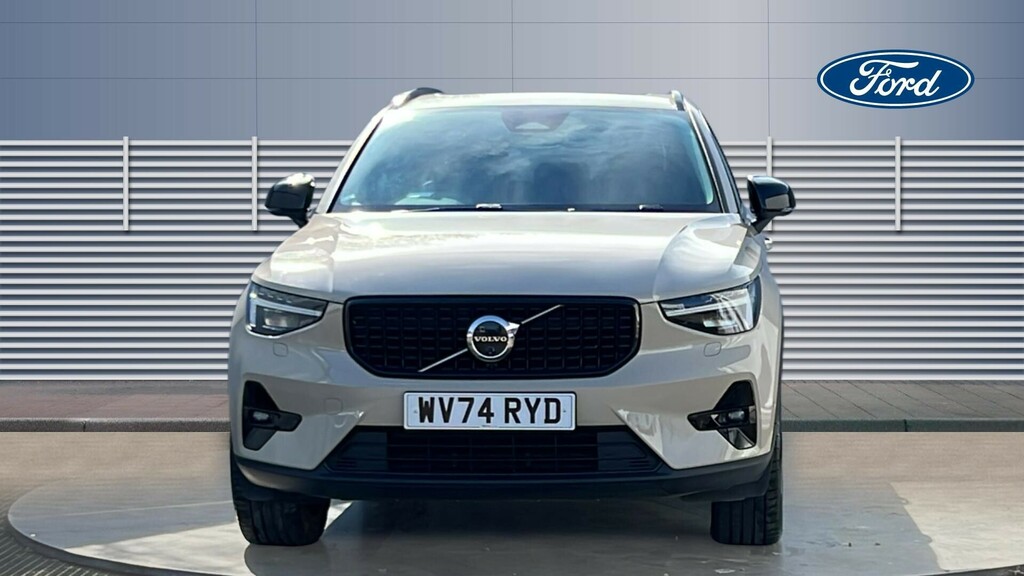 Volvo XC40 Ultra Gold #3