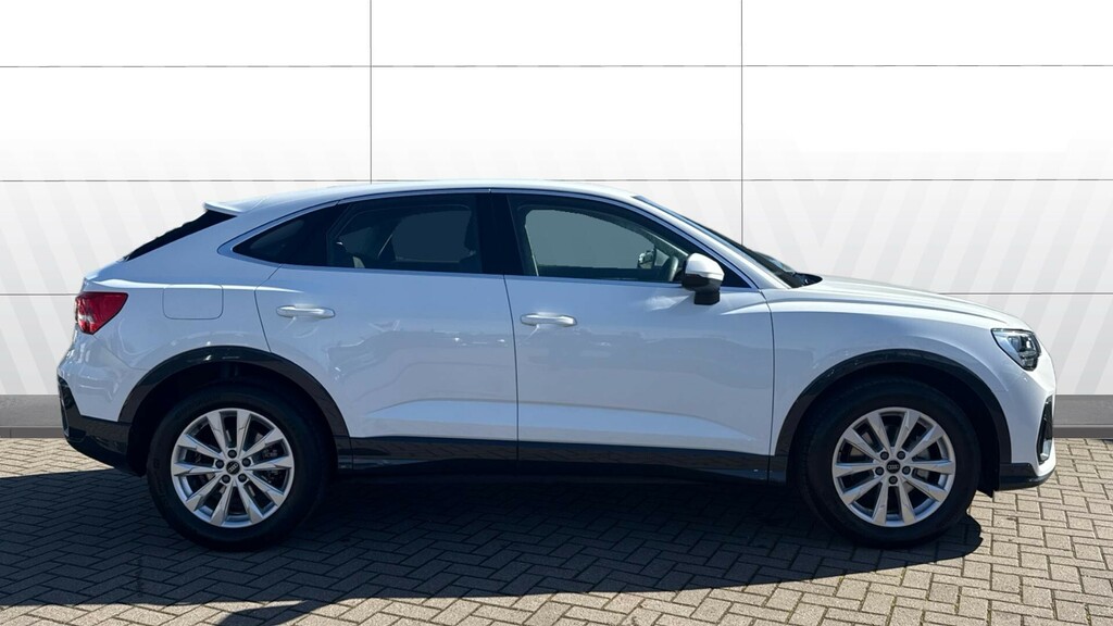 Audi Q3 Sport YK75GZW White #5