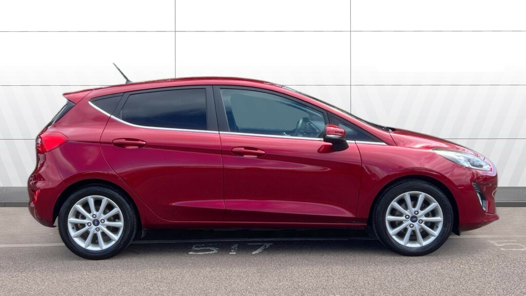 Ford Fiesta Titanium Red #5
