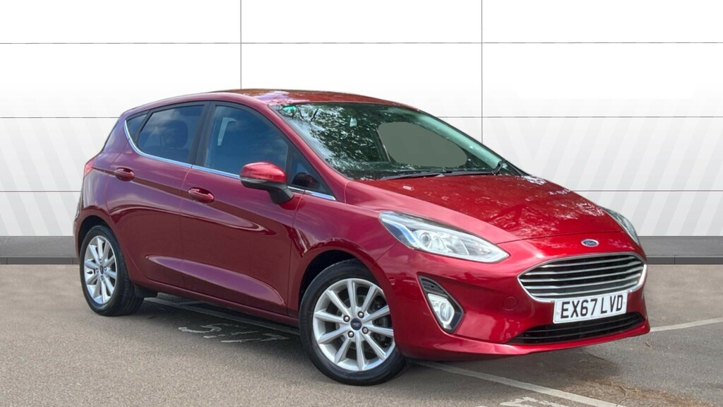 Ford Fiesta Titanium Red