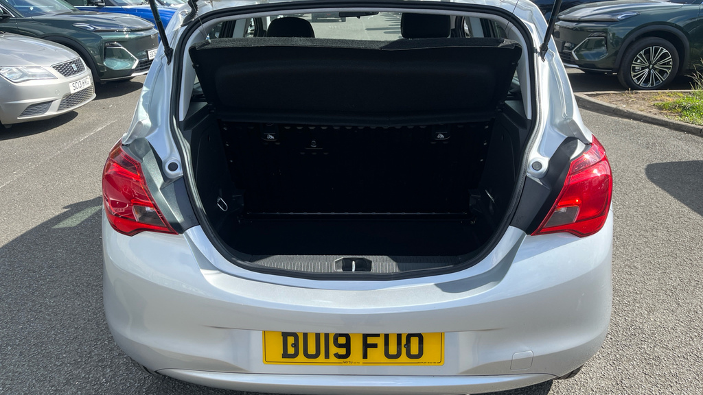 Vauxhall Corsa Design DU19FUO Silver #4