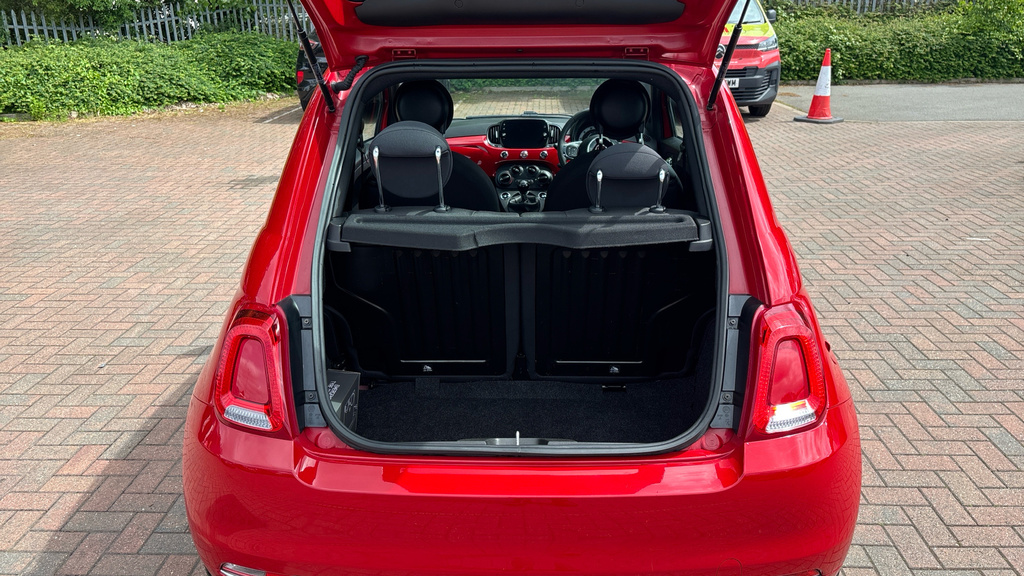 Fiat 500 Hatchback WO23YJU Red #4