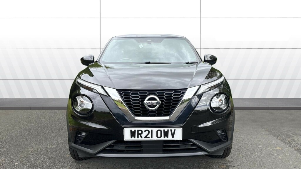 Nissan Juke Tekna Black #3