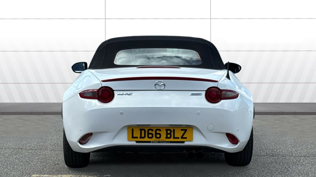 Mazda MX-5 Icon White #6