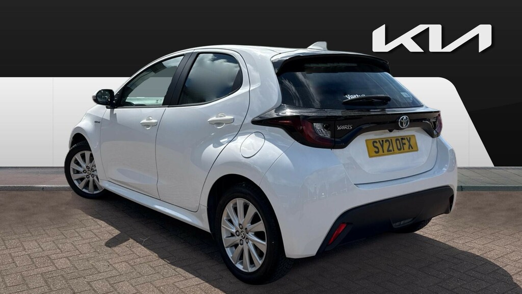 Toyota Yaris Icon White #2