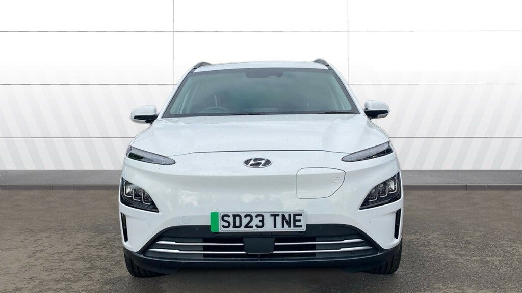 Hyundai Kona Premium White #3