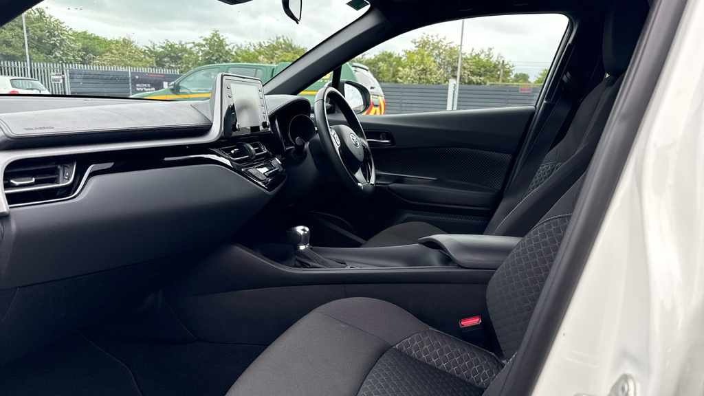 Toyota C-Hr Icon DN23LFU White #5