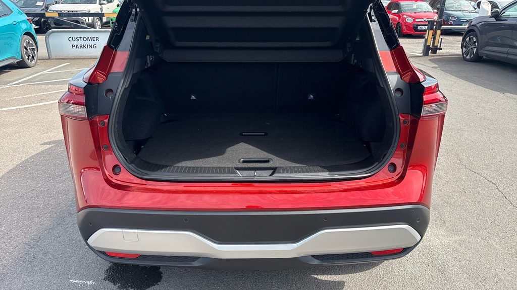 Nissan Qashqai N-connecta FG22LUP Red #4