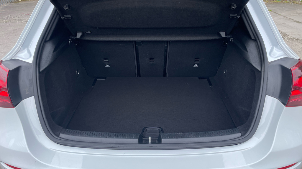 Mercedes-Benz A Class Sport White #4