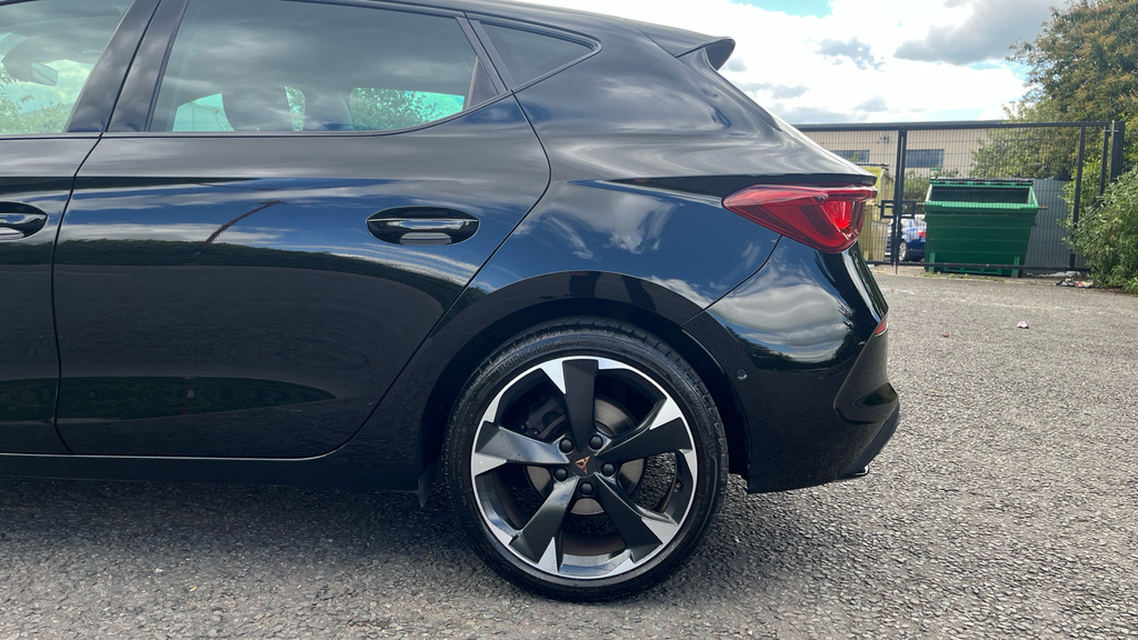 Cupra Leon V1 Black #5