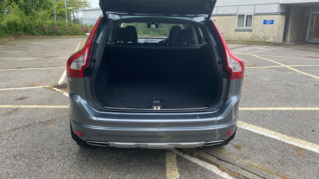 Volvo XC60 Se Lux Nav WL17KNJ Grey #4