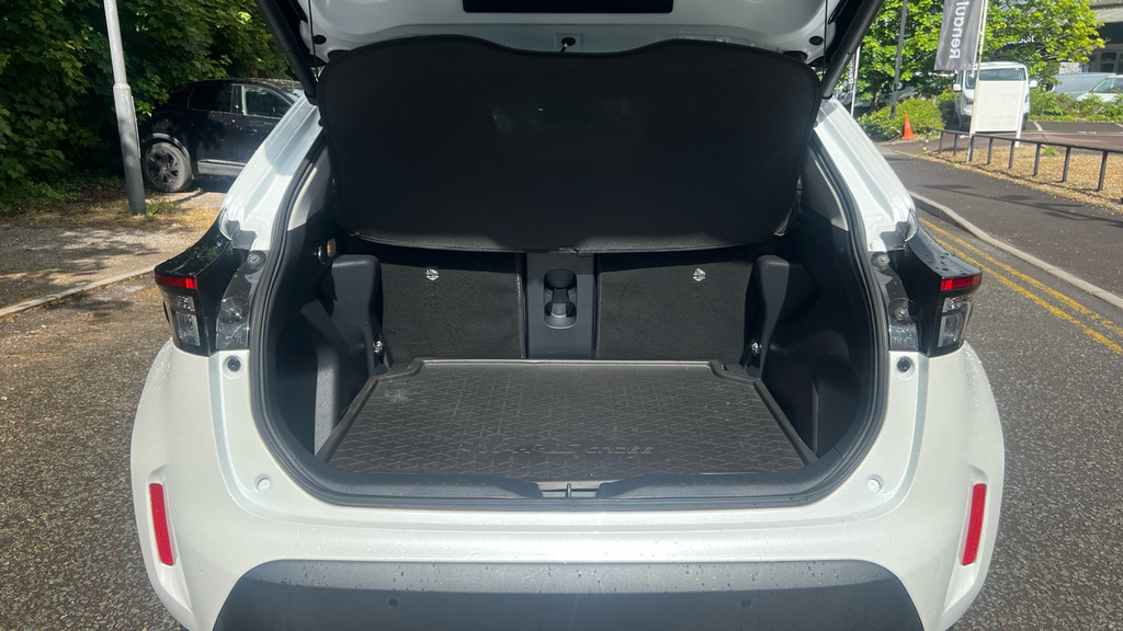 Toyota Yaris Cross Excel WU23PVP White #4