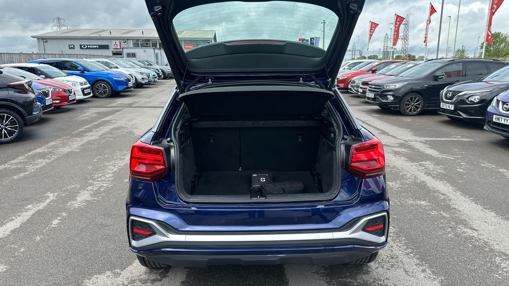 Audi Q2 S Line KY23NMA Blue #4